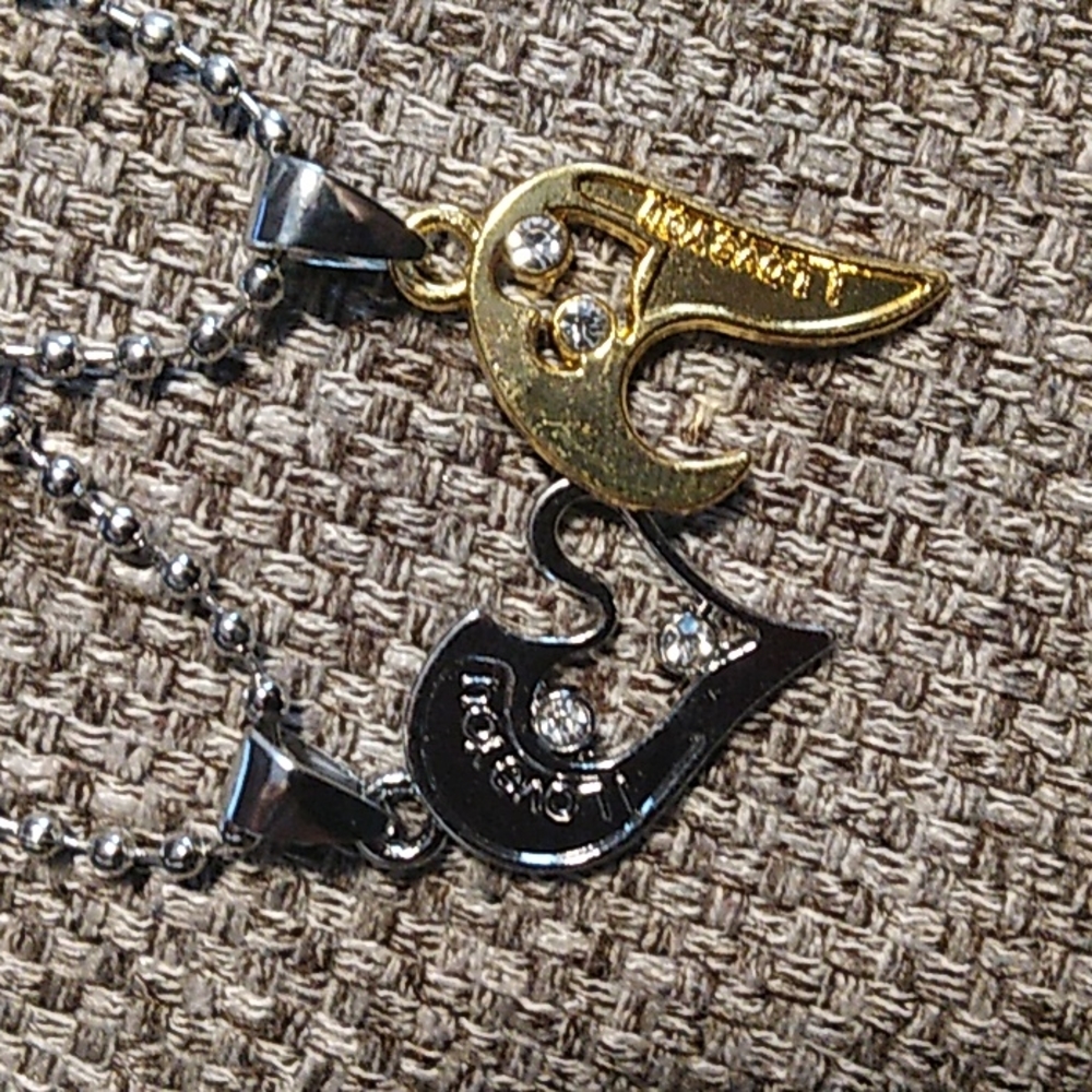 broken heart couple necklace - Picture 4 of 6